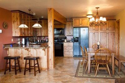 Beautiful and functional kitchen with dining area